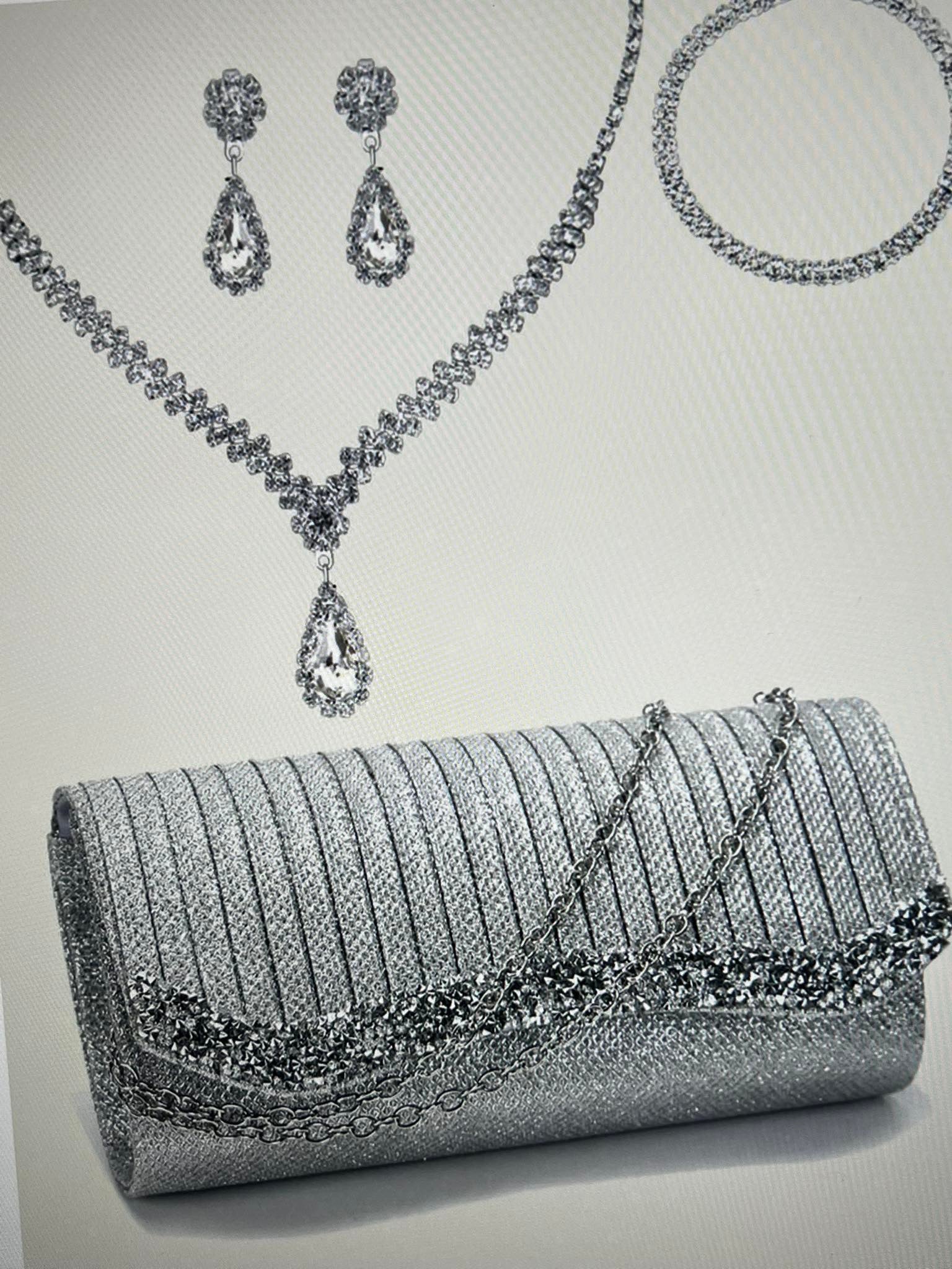 RHINESTONE CLUTCH W/NECKLACE, EARRINGS & BRACELET
